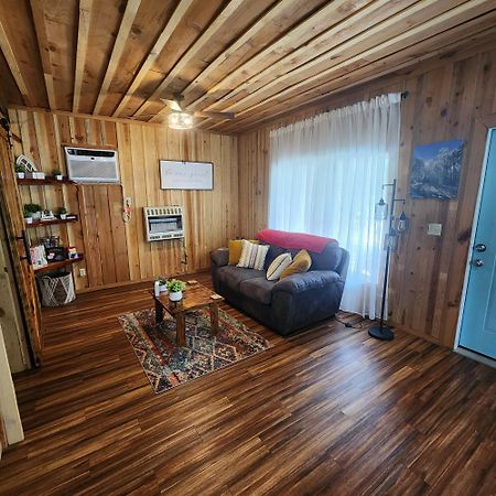 Unique Country Cabin Meets Farmhouse Modern!!! Mena 외부 사진
