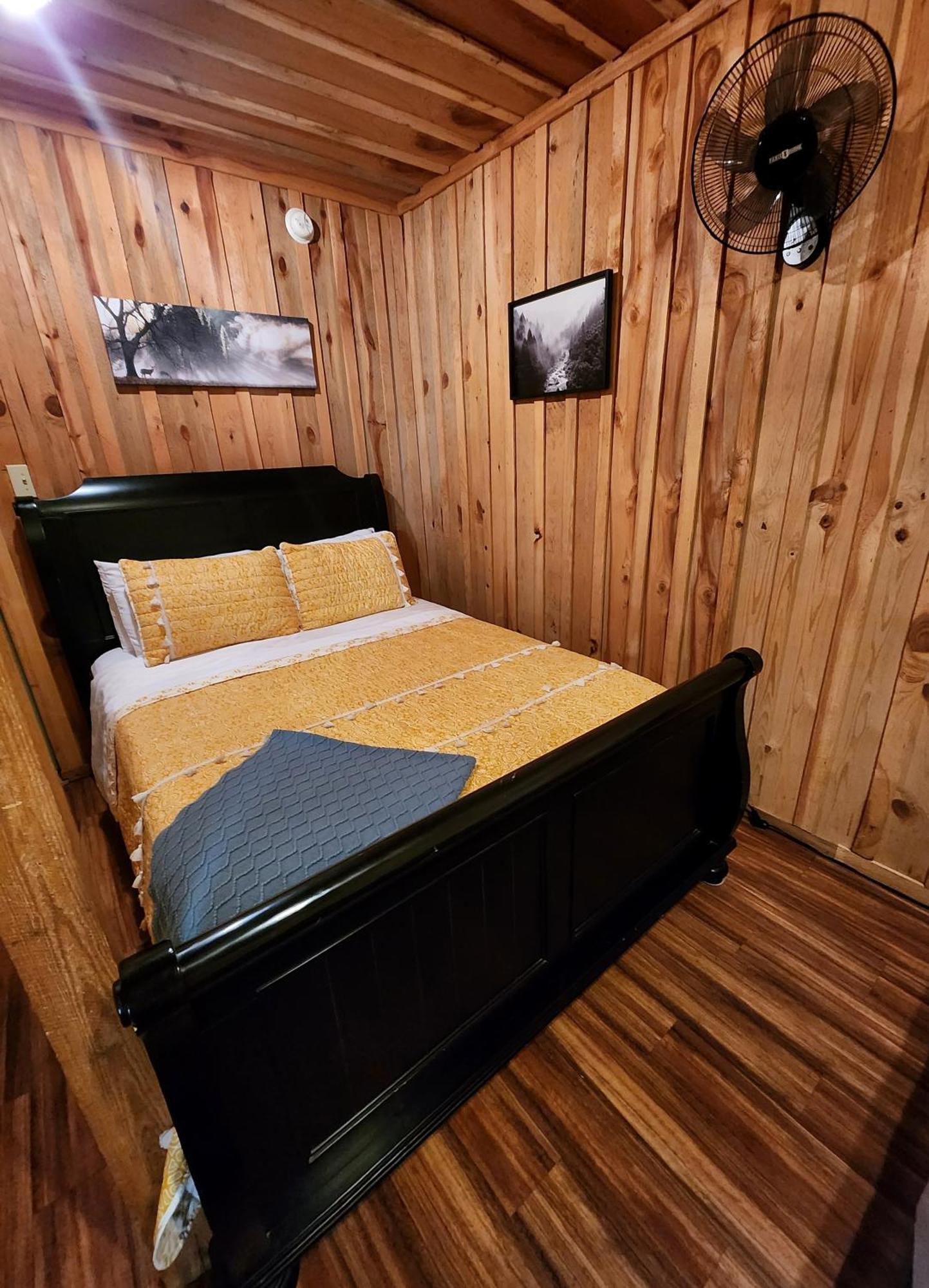 Unique Country Cabin Meets Farmhouse Modern!!! Mena 외부 사진