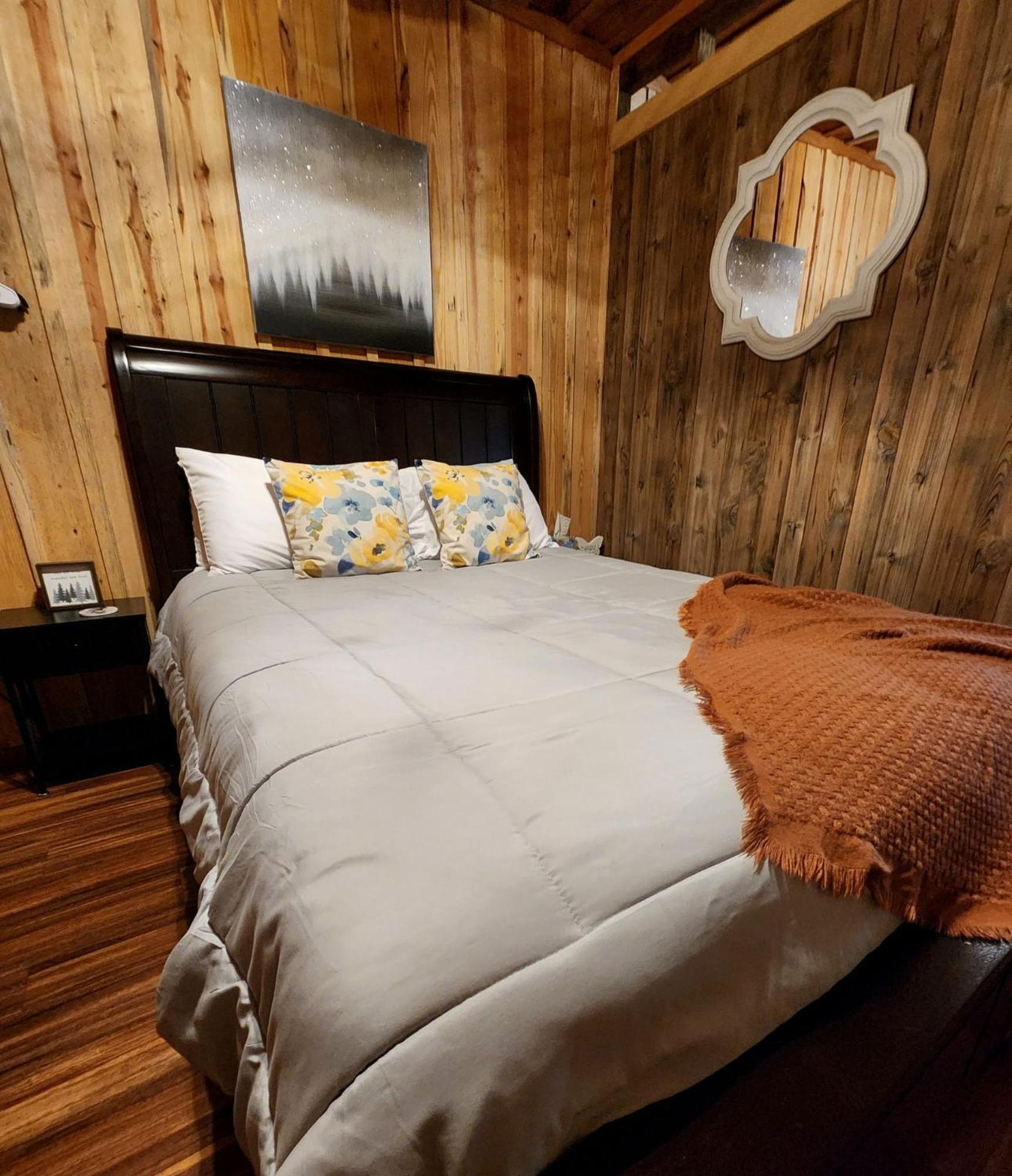 Unique Country Cabin Meets Farmhouse Modern!!! Mena 외부 사진