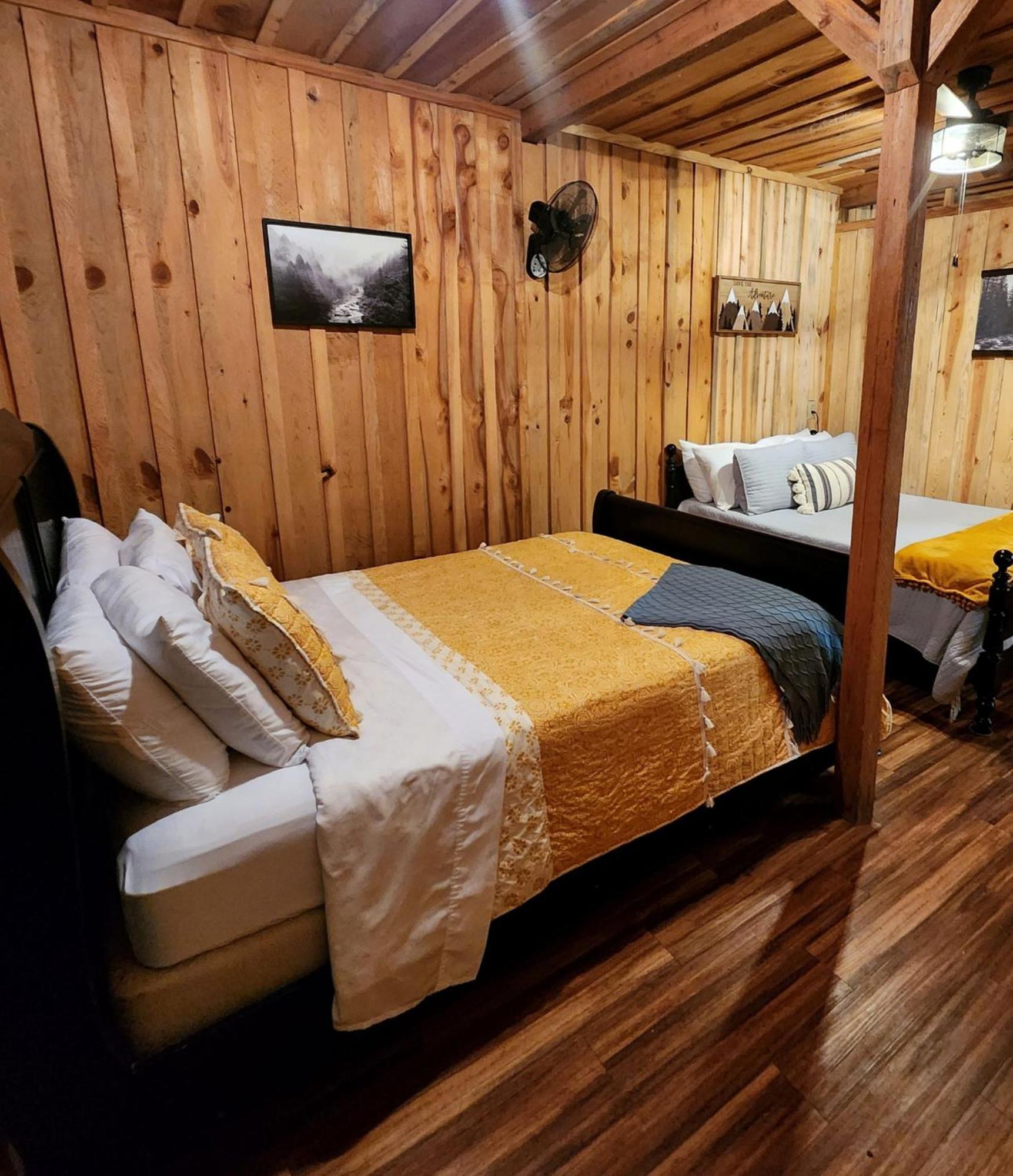 Unique Country Cabin Meets Farmhouse Modern!!! Mena 외부 사진