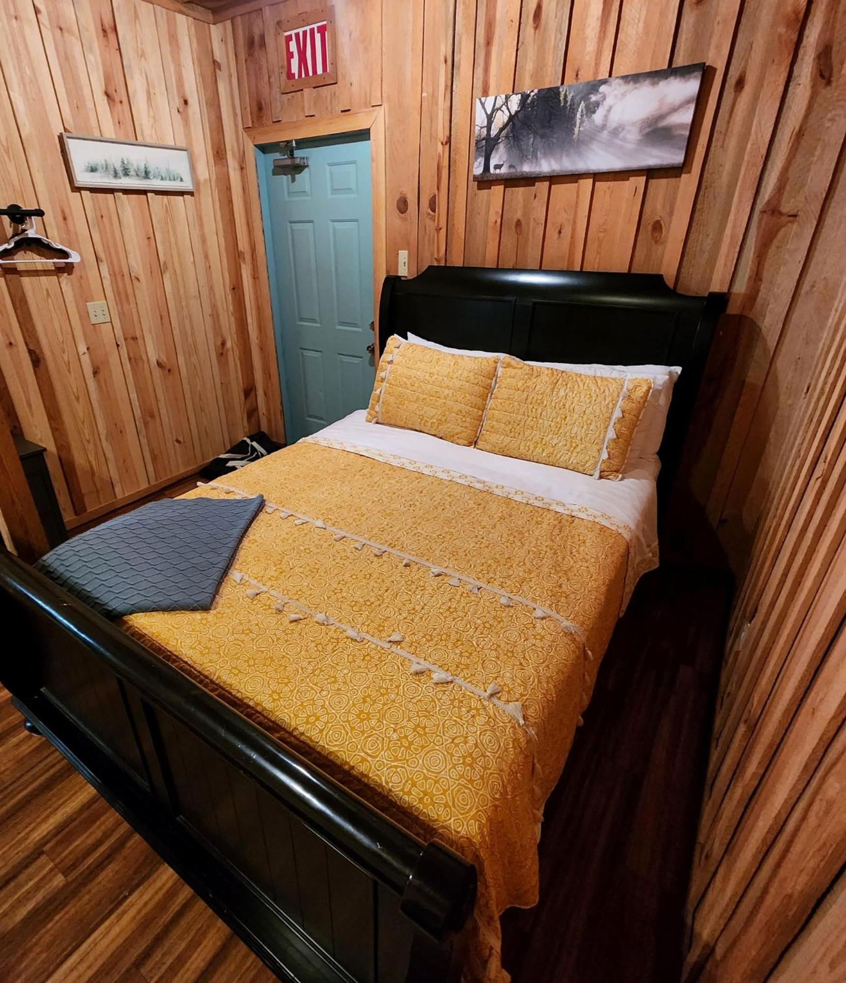 Unique Country Cabin Meets Farmhouse Modern!!! Mena 외부 사진