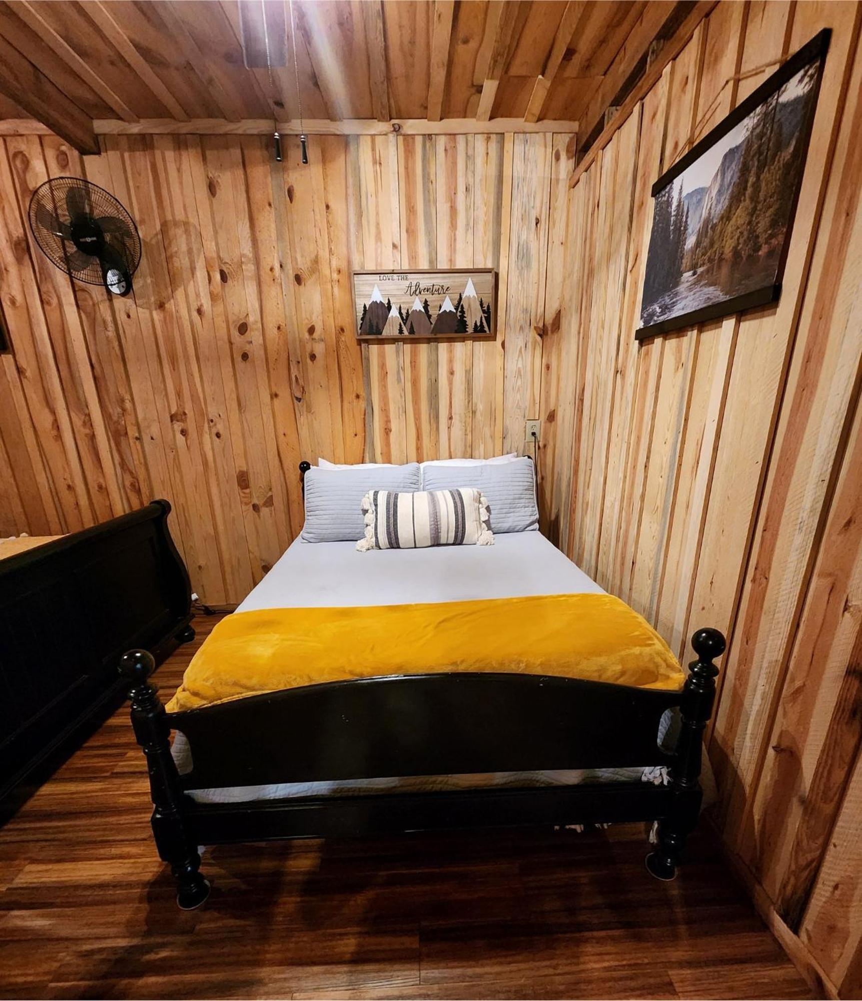 Unique Country Cabin Meets Farmhouse Modern!!! Mena 외부 사진