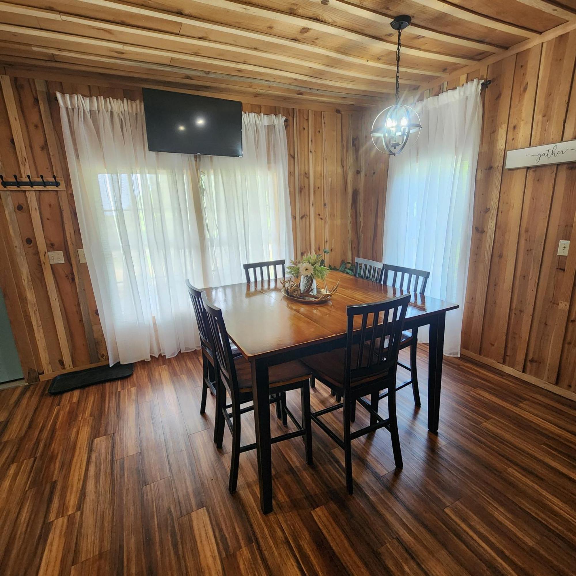 Unique Country Cabin Meets Farmhouse Modern!!! Mena 외부 사진