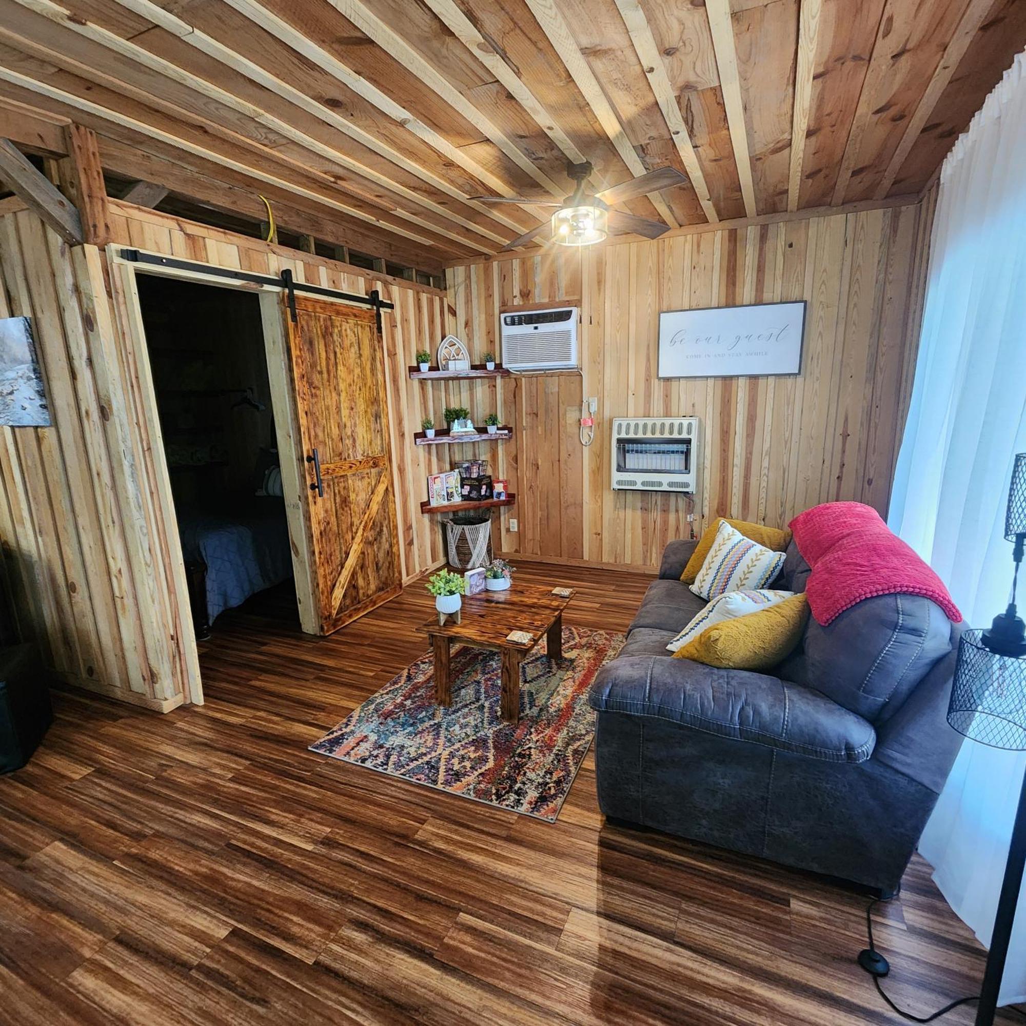 Unique Country Cabin Meets Farmhouse Modern!!! Mena 외부 사진