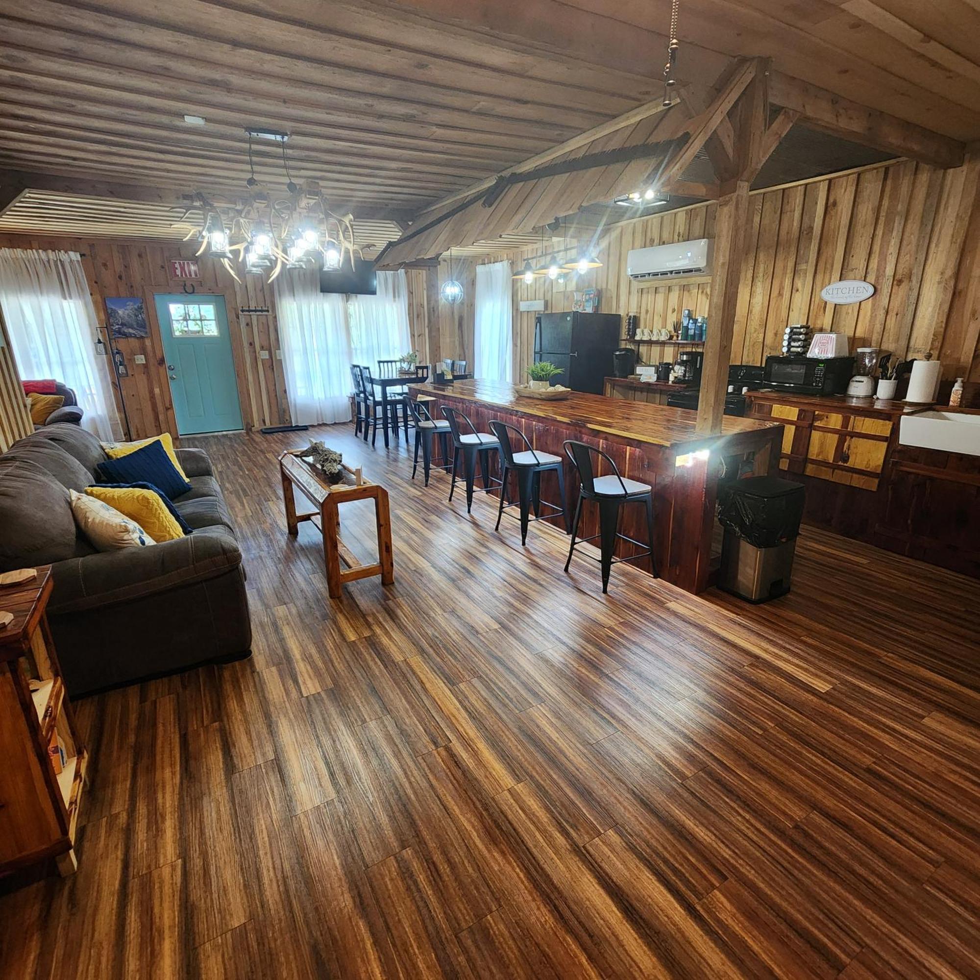 Unique Country Cabin Meets Farmhouse Modern!!! Mena 외부 사진