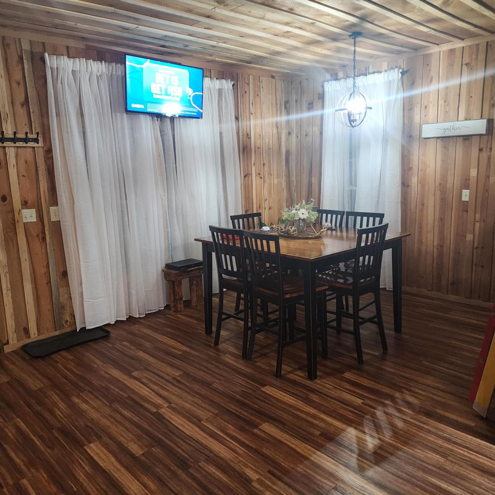 Unique Country Cabin Meets Farmhouse Modern!!! Mena 외부 사진